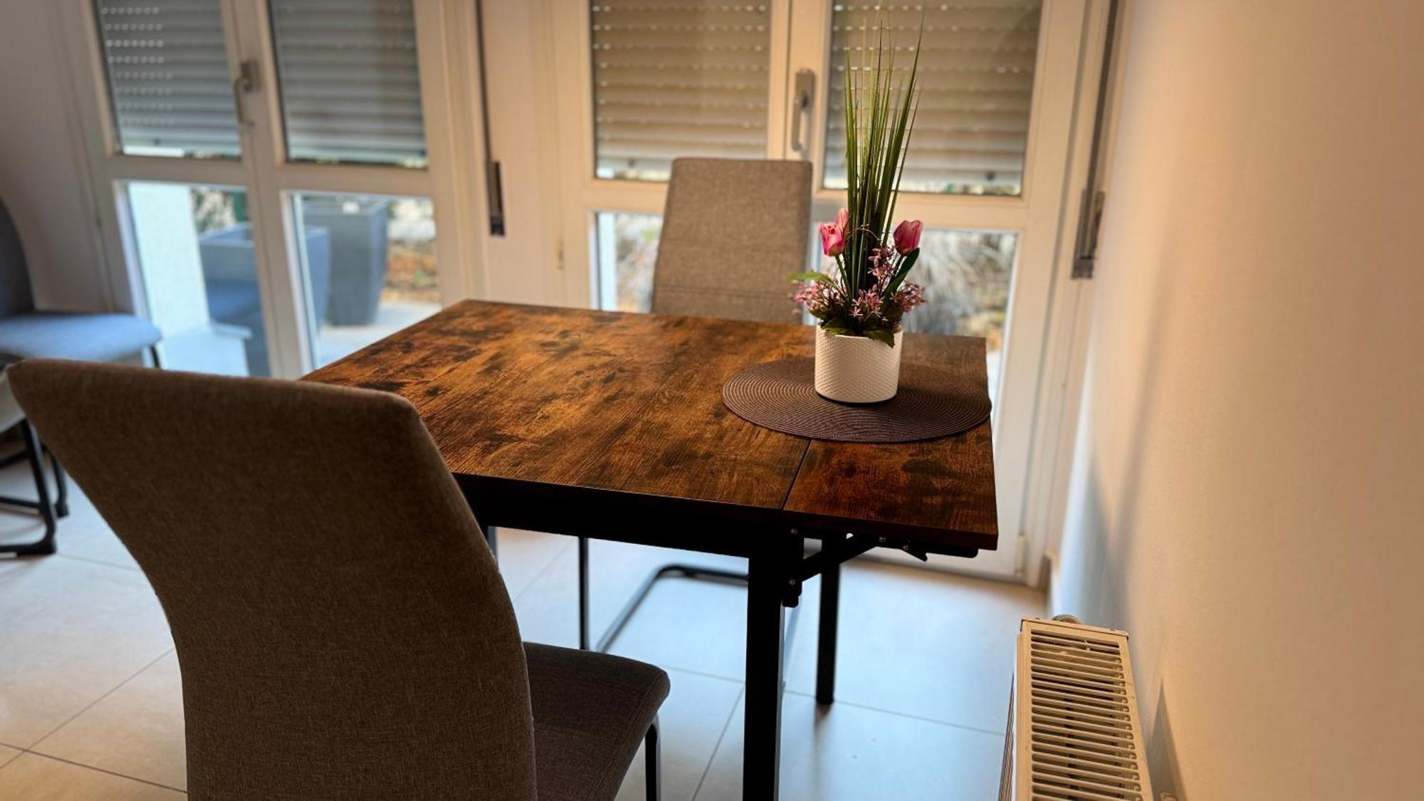 Sonnige Wohnung Im Zentrum Mit Terrasse U Tiefgarage - Netflix & Prime Lipsia Esterno foto