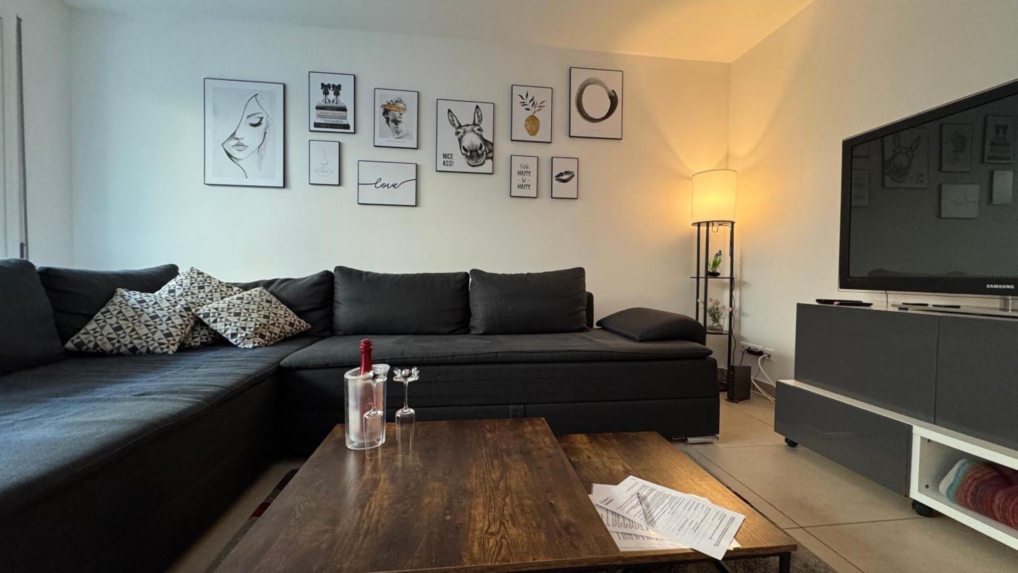Sonnige Wohnung Im Zentrum Mit Terrasse U Tiefgarage - Netflix & Prime Lipsia Esterno foto