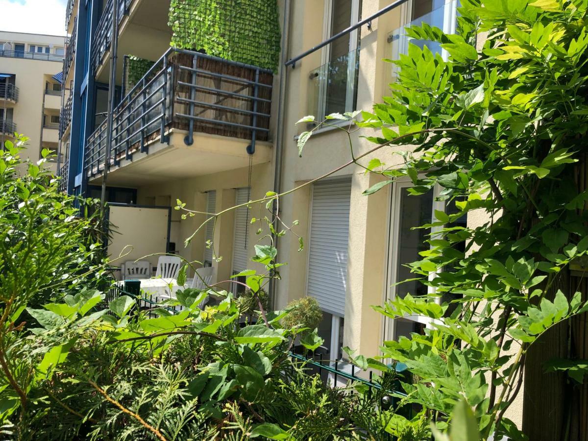 Sonnige Wohnung Im Zentrum Mit Terrasse U Tiefgarage - Netflix & Prime Lipsia Esterno foto